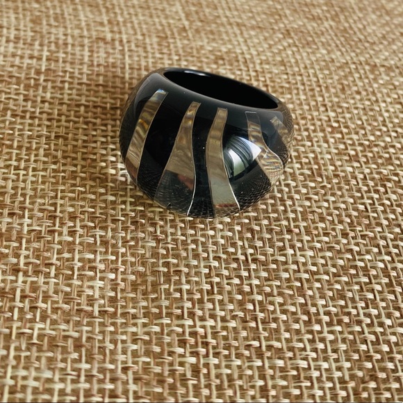 Folli Follie Signed Zebra Ring - Picture 9 of 9